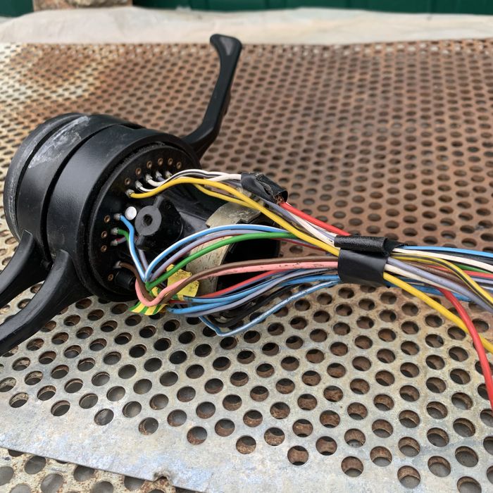 Продаю Перемикач поворотніків і дворніків