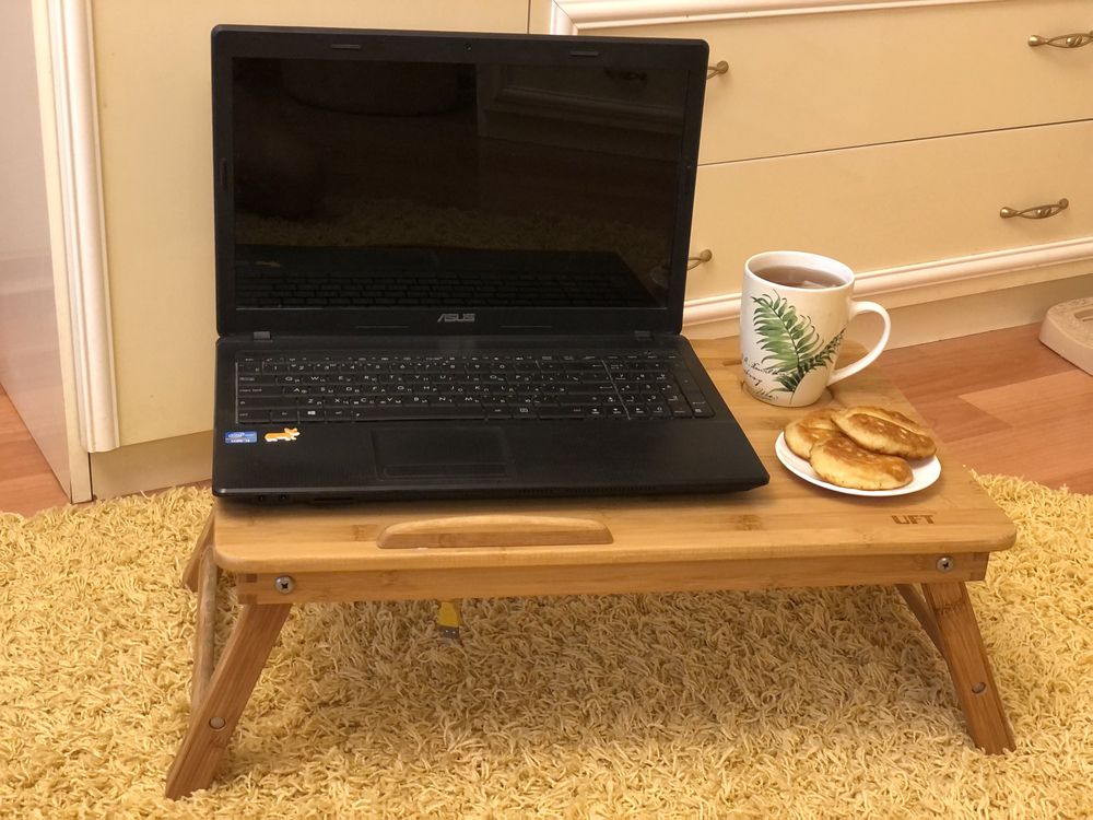 столик кроватный для ноутбука