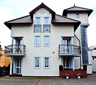 Pensjonaty nad morzem w Dźwirzynie - Pokoje i Apartamenty 2-4 osobowe