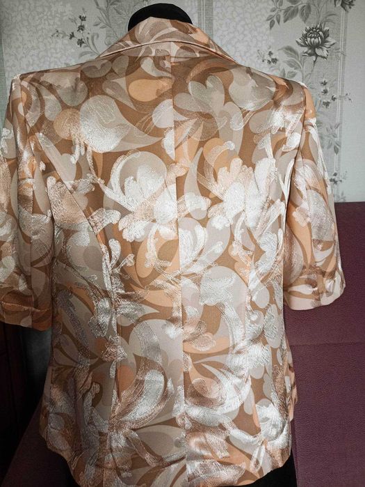 żakiet letni w pastelowych kolorach