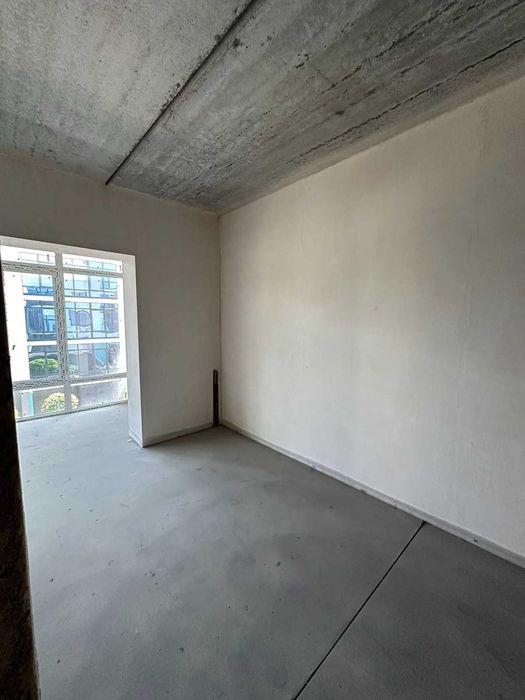 Продам велику 2-кімнатну квартиру - 70 м.кв