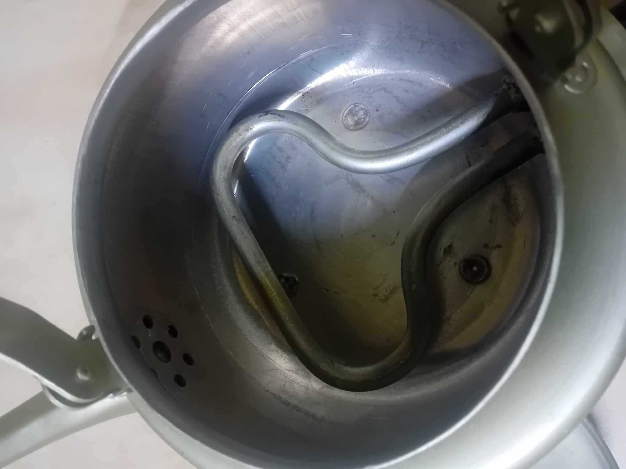 Czajnik radziecki aluminiowy elektryczny Stan dobry 1990 rok !