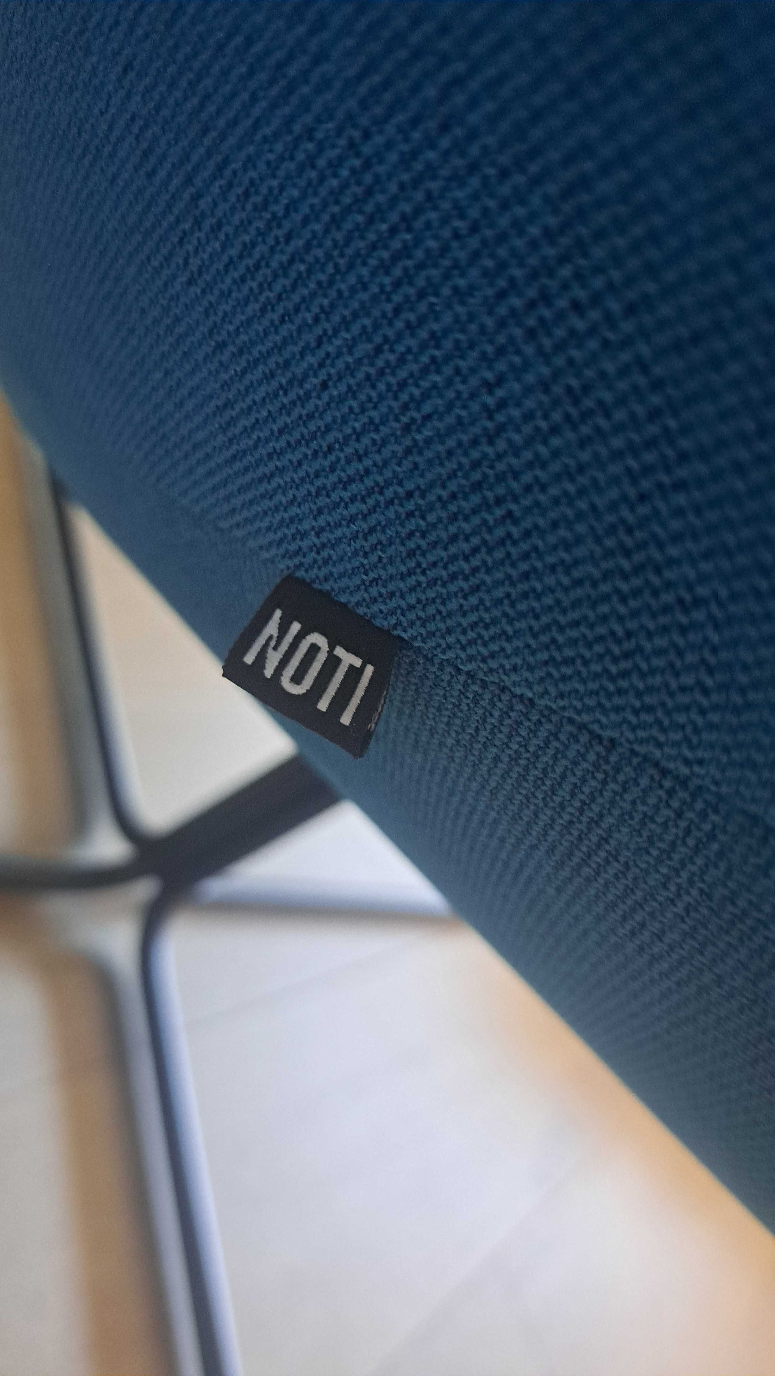 Fotel design niebieski Noti