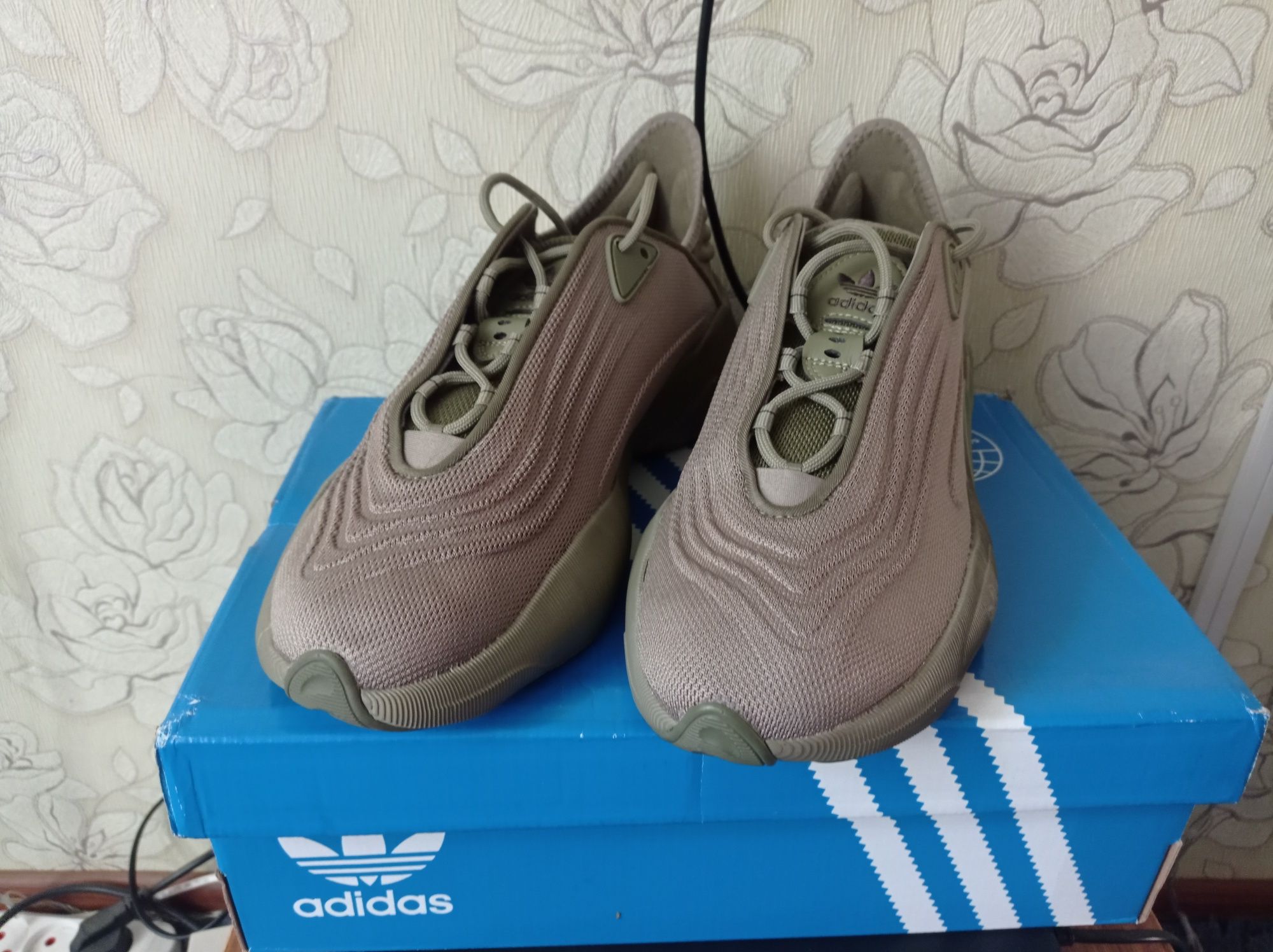 Кроссовки Adidas Adiform SLTN 43.5 Оригинал