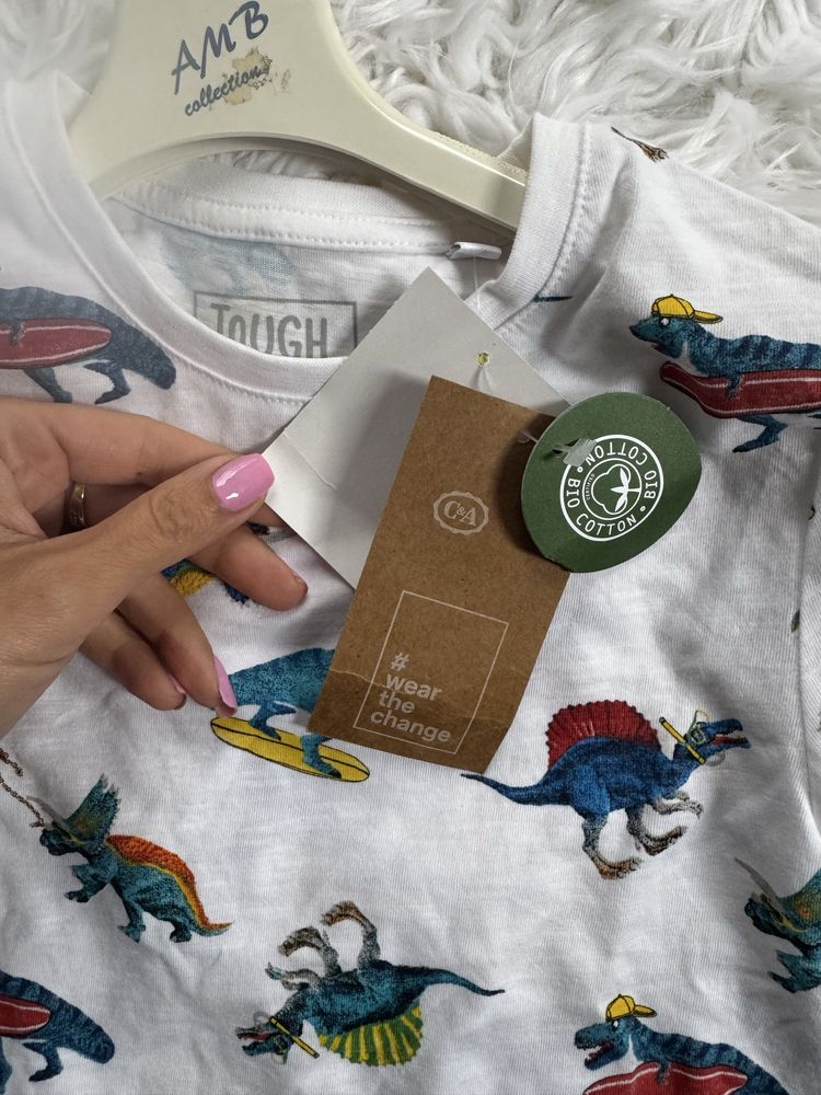 T- shirt dla chłopca dinozaury c&a 134 nowy