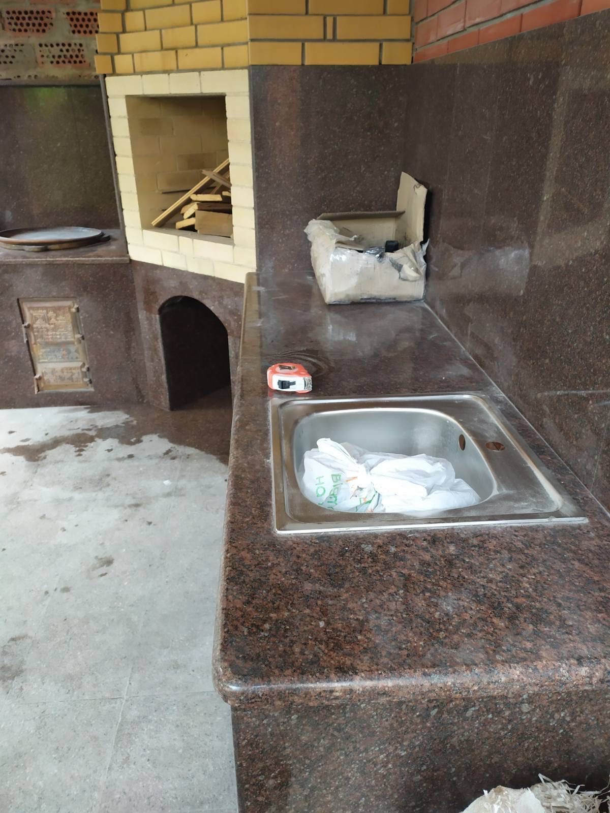 Професійне влаштування граніту, плитки різного формату, каменю та інше