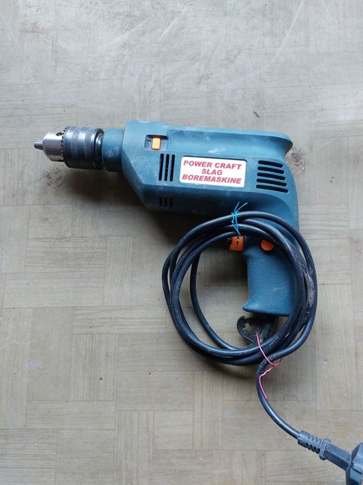 Електродрель з реверсом