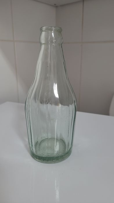 Antiga garrafa gravada em alto relevo (FRUTIDOR - SANTAREM)