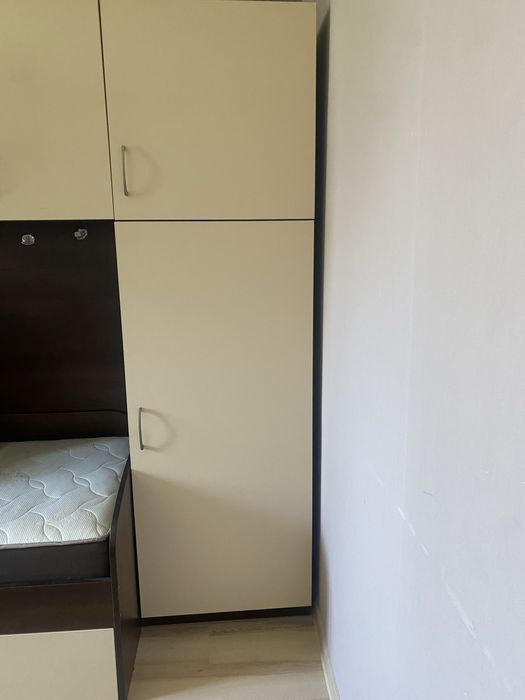 Двоярусне дитяче ліжко зі сходами, стінка, шафа