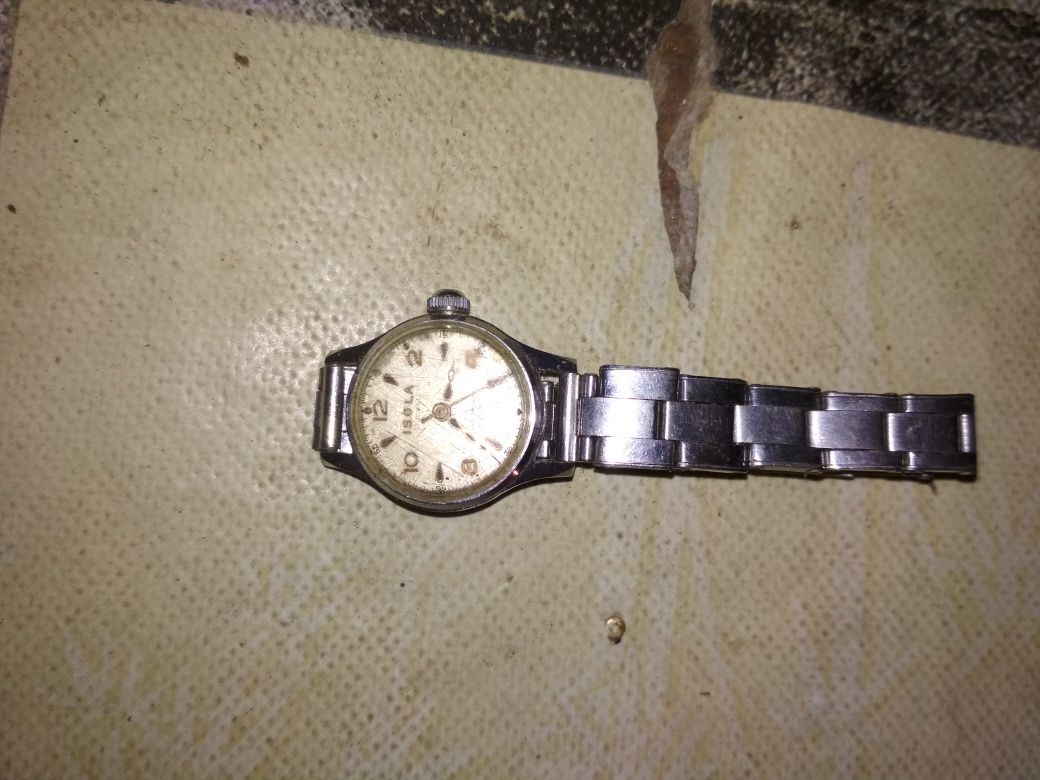 Продается советские часы ISOLA в рабочем состояний.