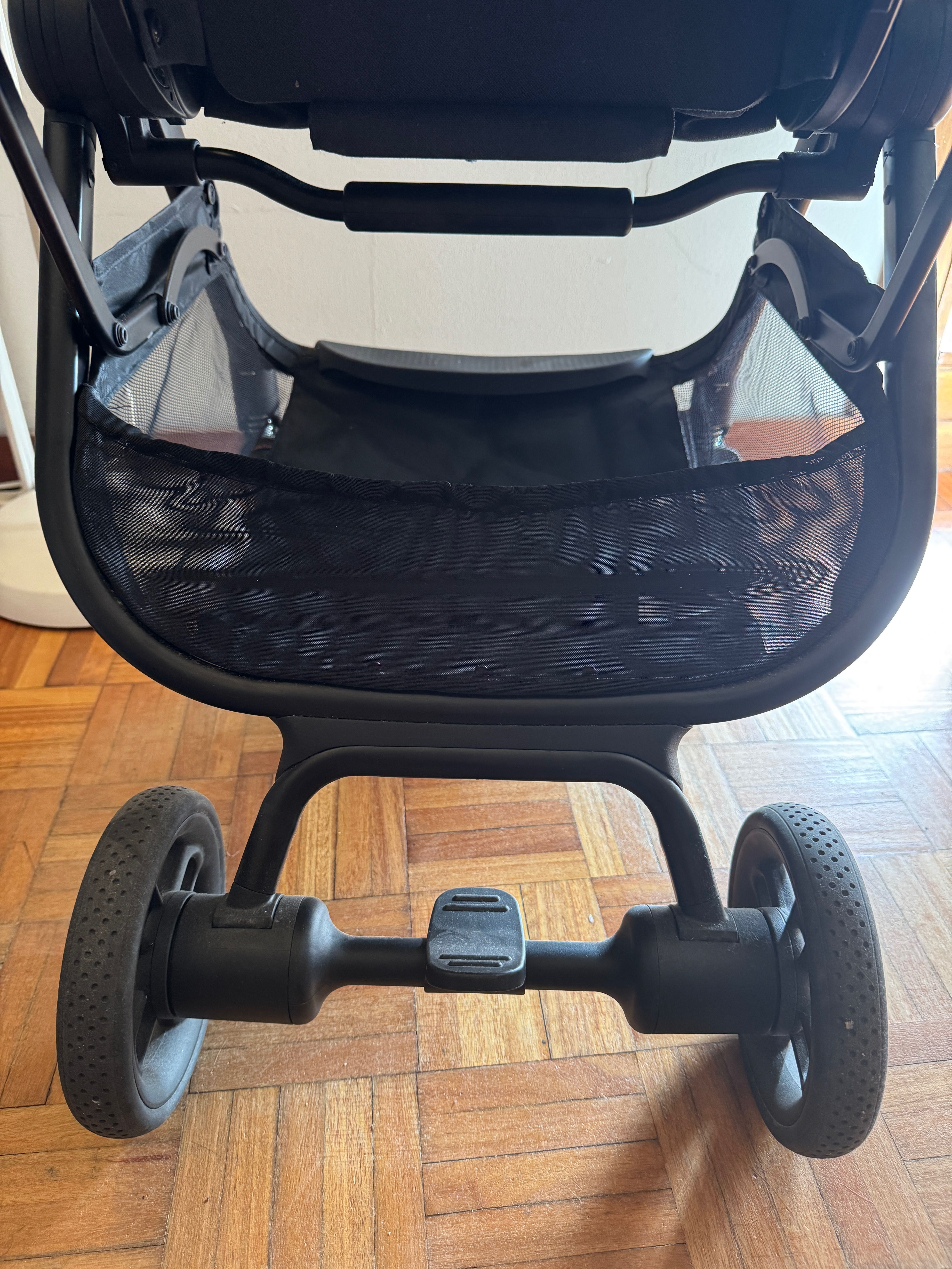 Carrinho de bebé Maxi Cosi Leona