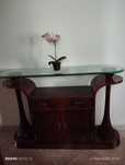 Pequeno movel de corredor