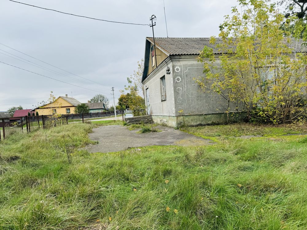 Продаж комерційного приміщення в с. Хрінів