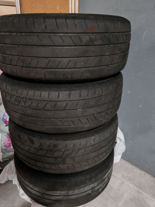 Jantes Mercedes 190 com pneus usados