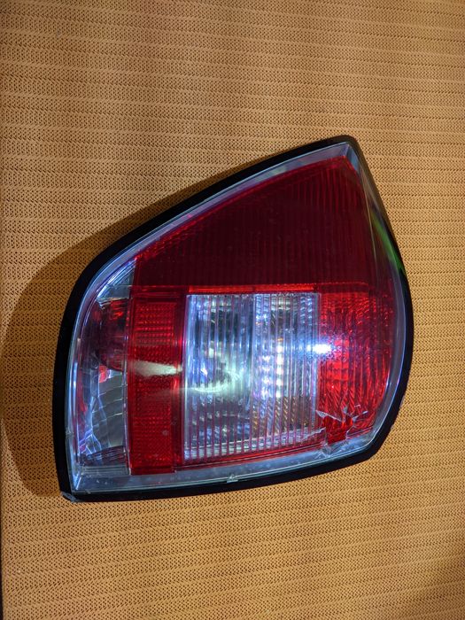 Задня фара Opel Astra H 13223675