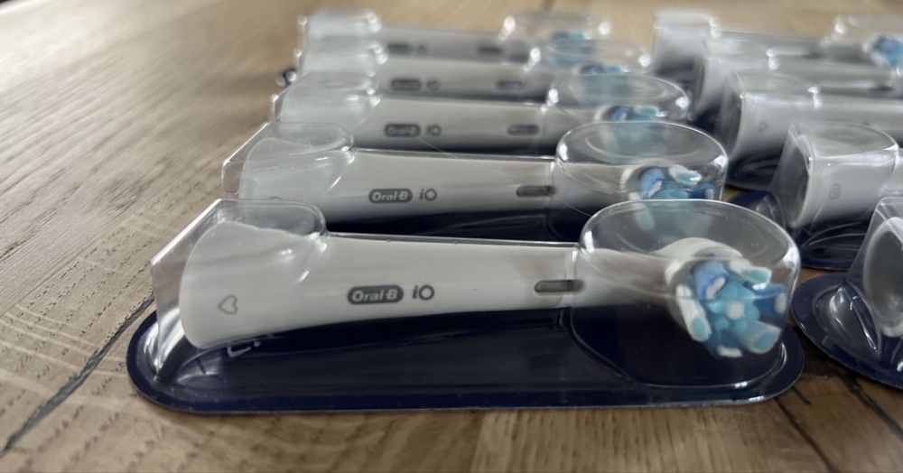 Oral B iQ końcówki do szczoteczki elektrycznej - 10 szt. (10 zł/szt.)