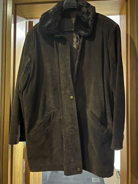 Parka castanha em pele tipo camurca