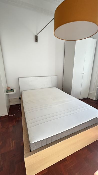 Vendo cama de casal com colchao