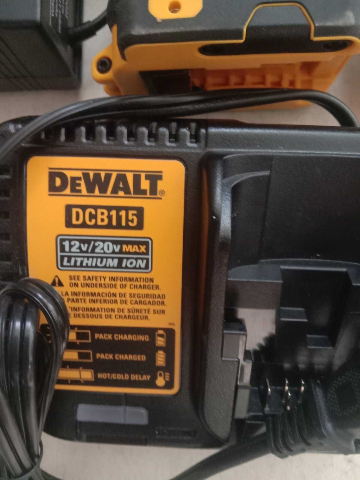 Дриль шурупокрут DeWALT DCD805