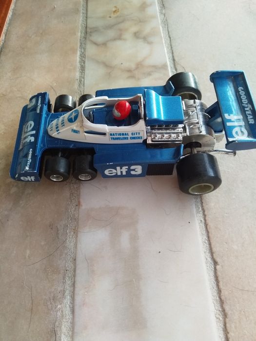 Carros de pista polistil