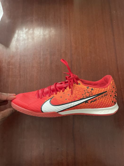 Chuteira Nike CR7 sem pitons tam. 44