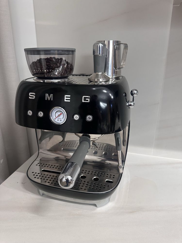 Ekspres do kawy SMEG EGF03BLEU - stan idealny
