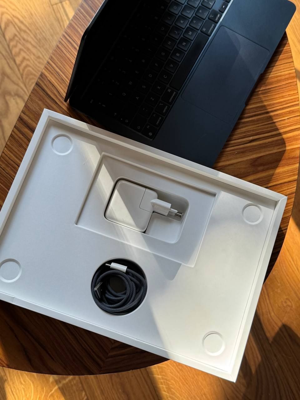 MacBook Air M2 8/512