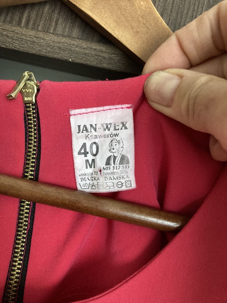 Sukienka malinowa koktajlowa 40 na zamku Jan-Wex