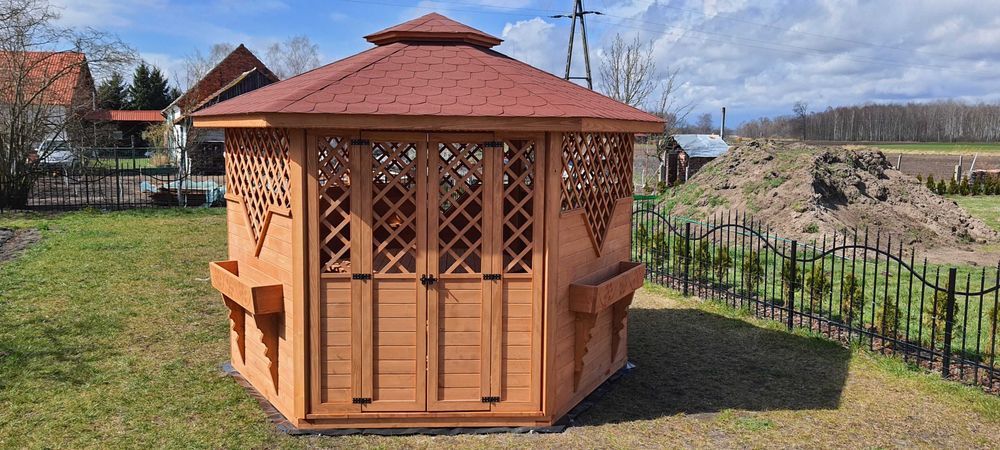 Altana drewniana ogrodowa sześciokątna altanka zadaszenie wiata garaż