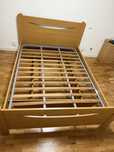 Cama casal com estrado