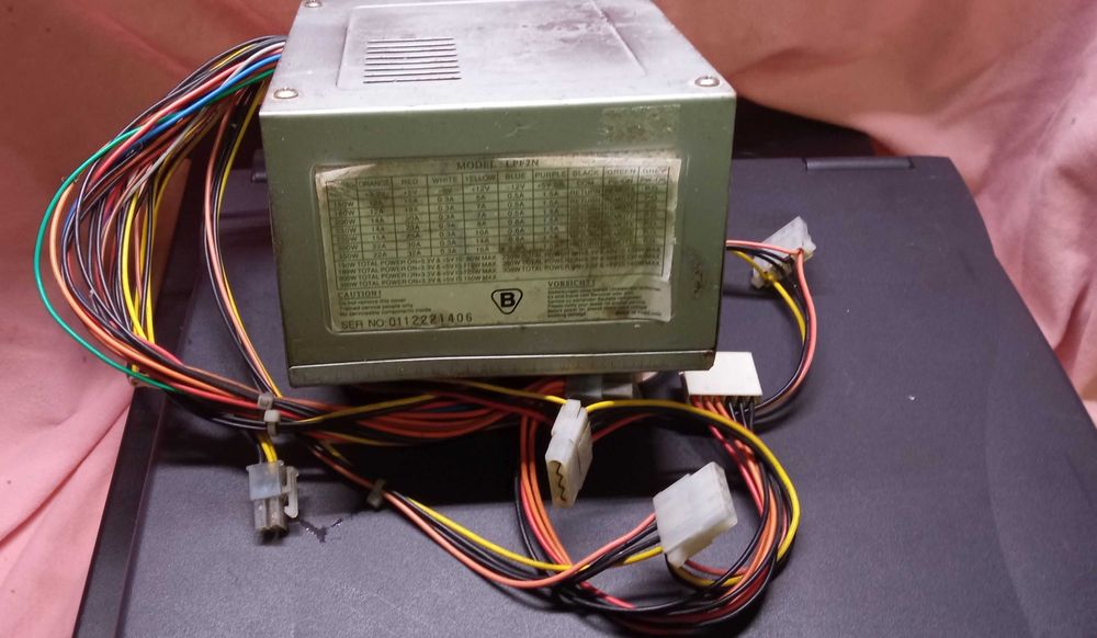 Zasilacz komputerowy LPF2N 350 W ATX. Sprawny technicznie w 100 %