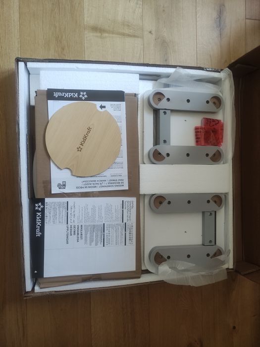 Mesa e duas cadeiras para criança 2-6 anos da Kidkraft