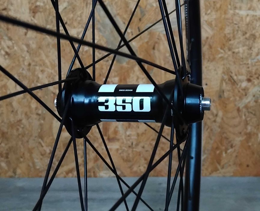 Koła szosowe szosa DT Swiss 350 R 460 Sapim Race 28" 700c 9x130 135 mm