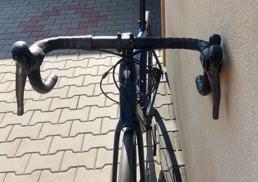 Piekny gravel szosa z 2023 cube trek domane al2 disc