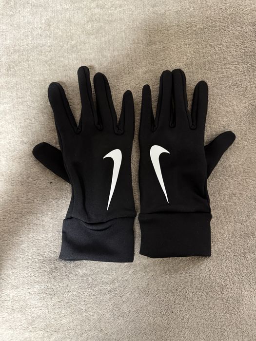 Rękawiczki Nike – idealne na trening i chłodne dni!