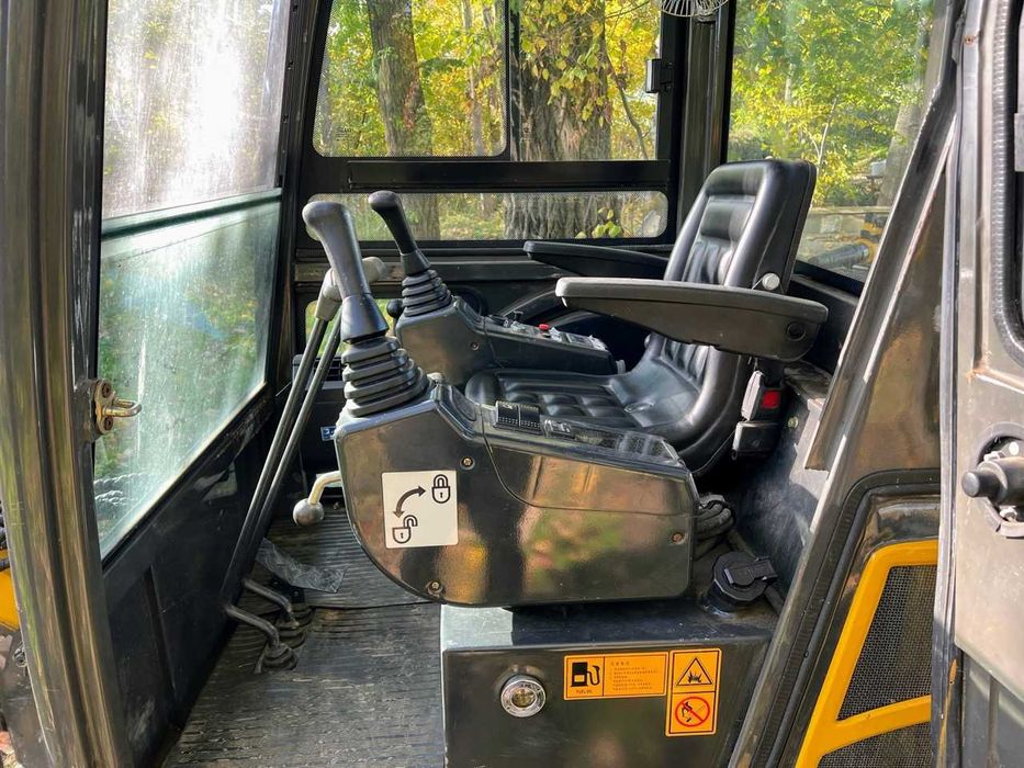 Minikoparka Kingway M17 1.7t joystick kabina rozsuwane gąsienice