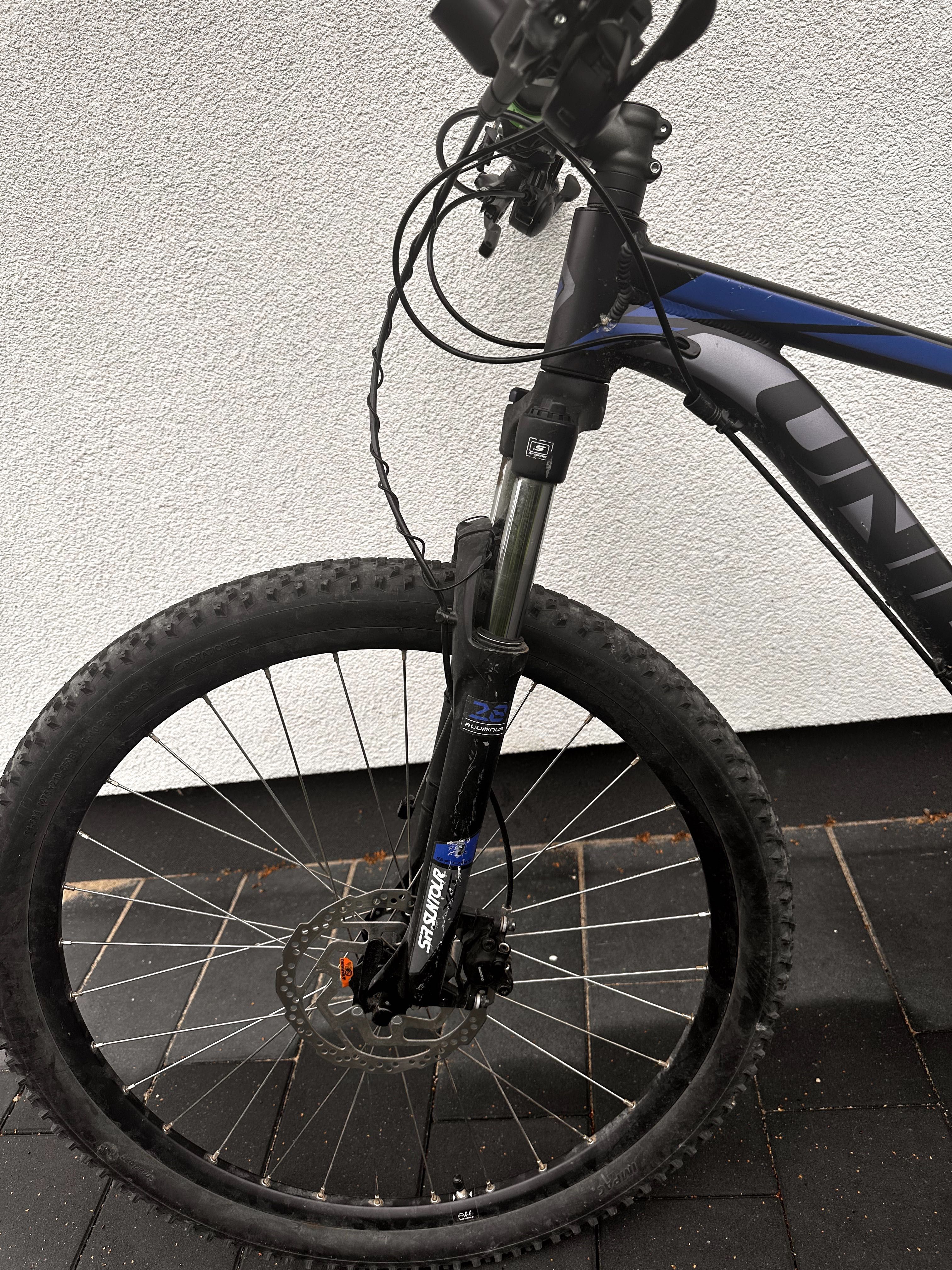 Unibike shadow 27.5 czarno- niebieski rower