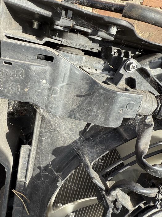 Передня панель телевізор касета радіаторів Mazda 3 BM 2013- 2,2 дизель