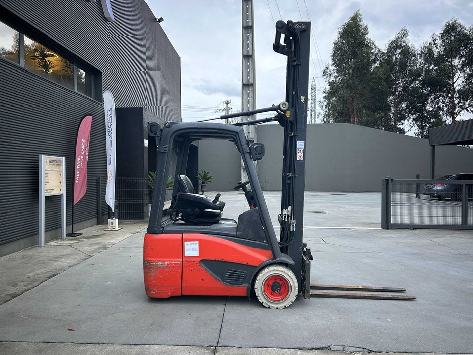 Empilhador Elétrico Linde 1600 Kgs
