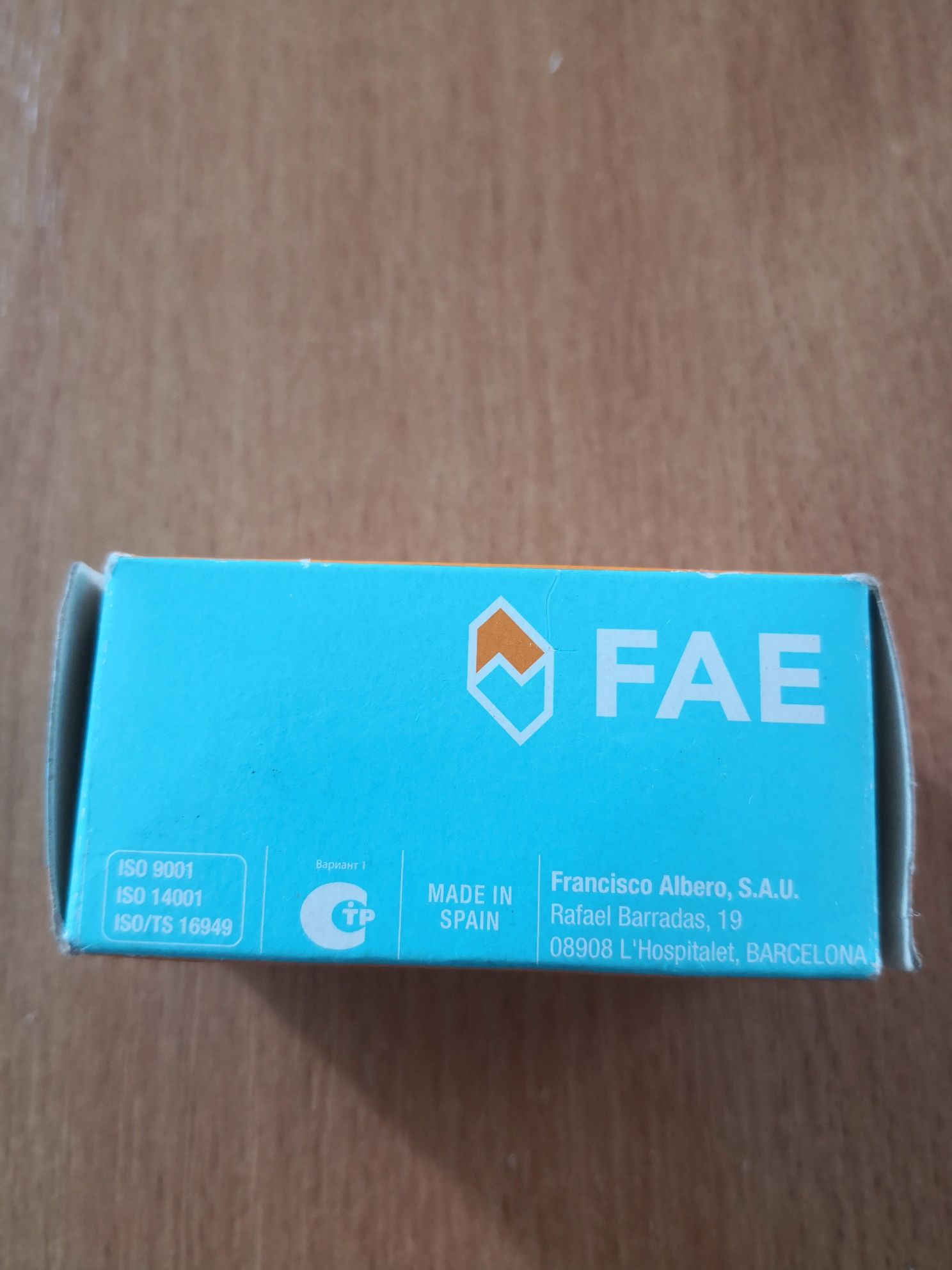 Przełącznik termiczny wentylatora FAE 37280