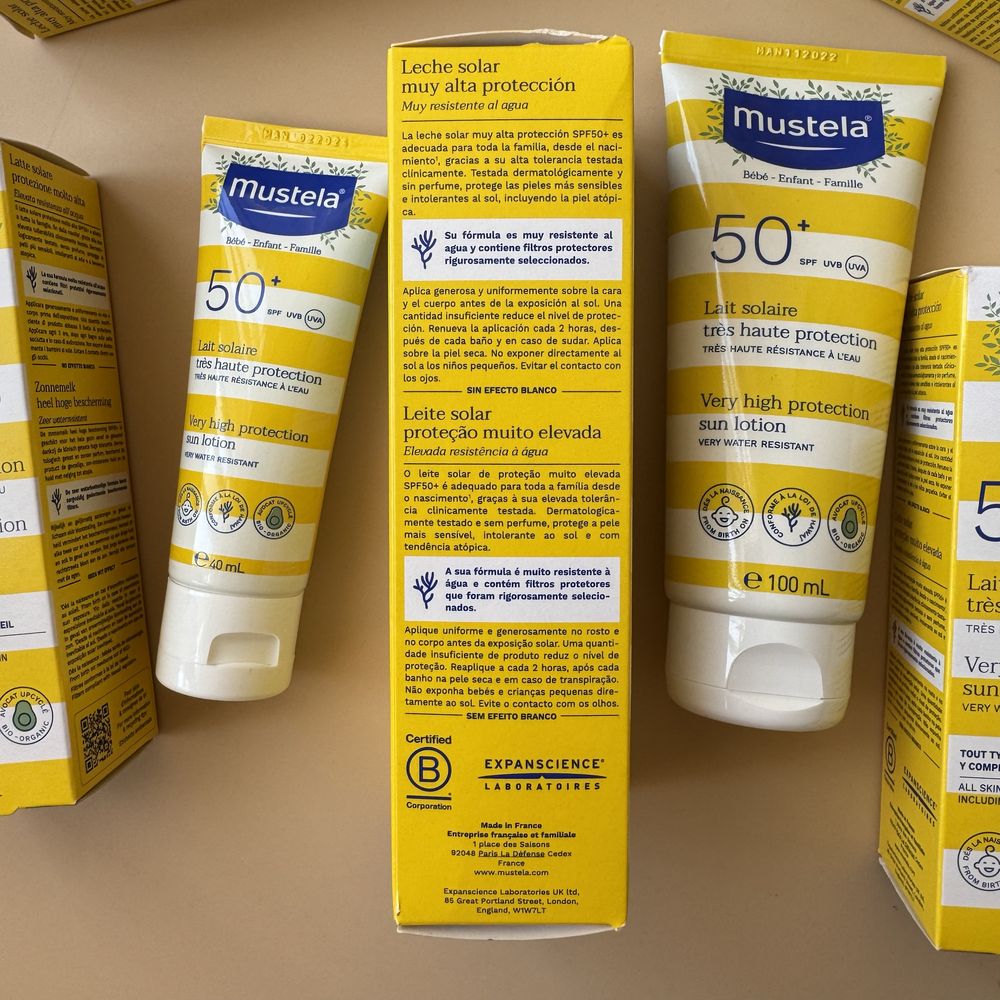 Mustela сонцезахисне молочко для обличчя та тіла SPF50