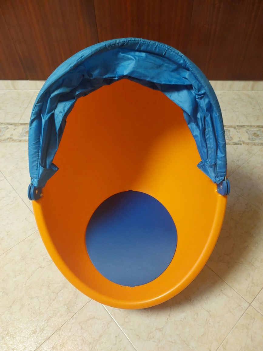 Cadeiras criança / infantil azul e laranja