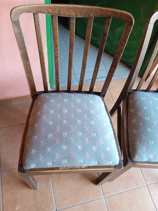 Drewniane krzesło vintage na sprężynach
