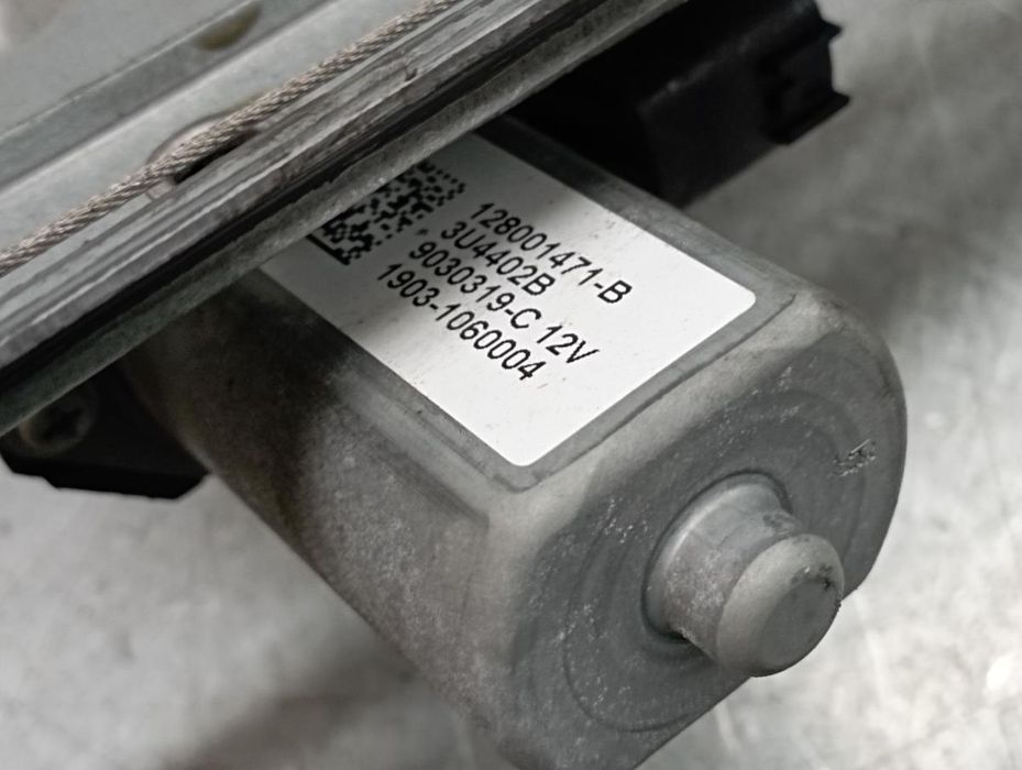 Elevador vidros frente direito RENAULT Twingo III (BCM_)