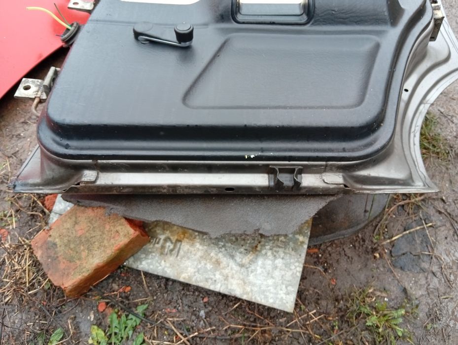 Продам двери ауди 80 Б3