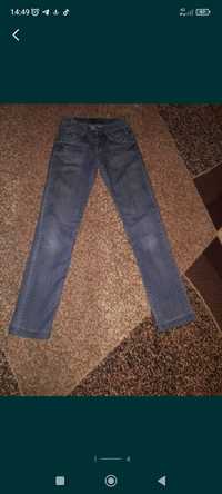 Жіночі джинси 25