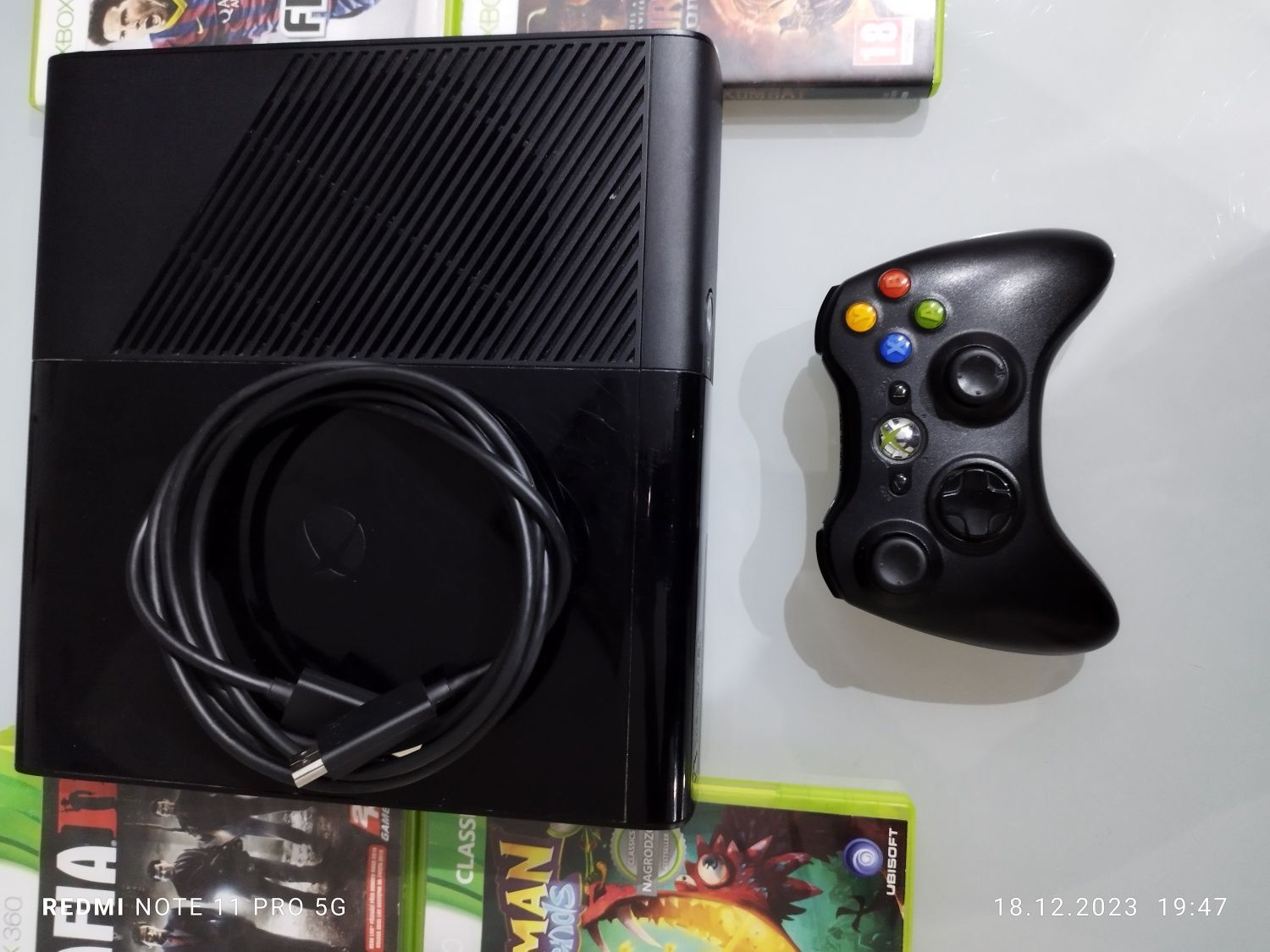 Xbox 360 pierwszy właściciel jak nowa. Mortal Kombat.