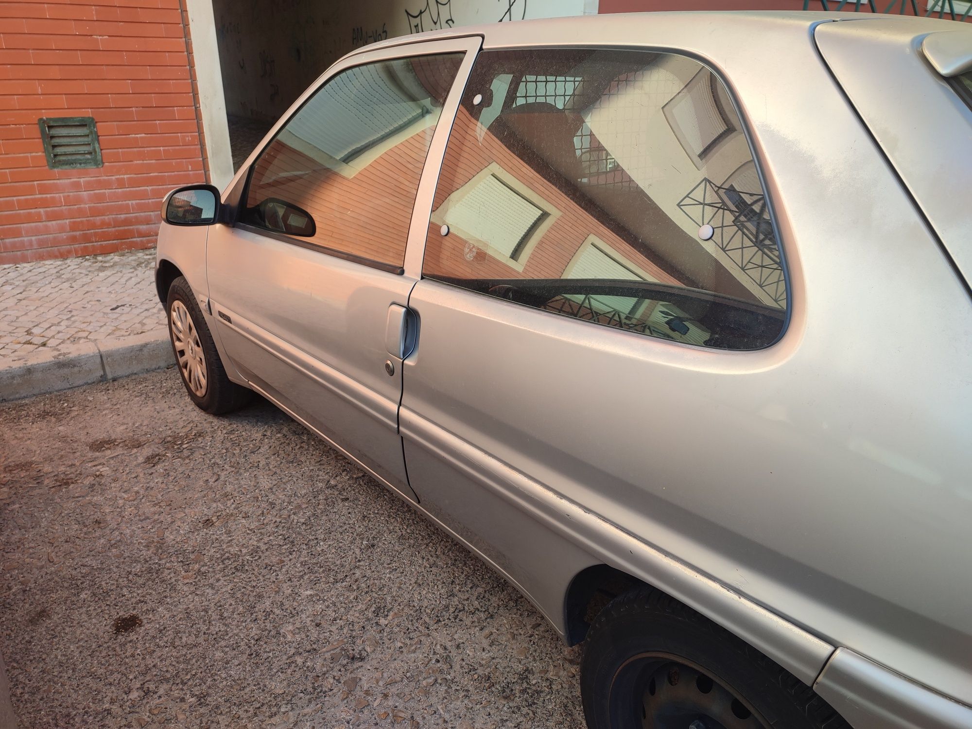 Saxo 1.5D comercial