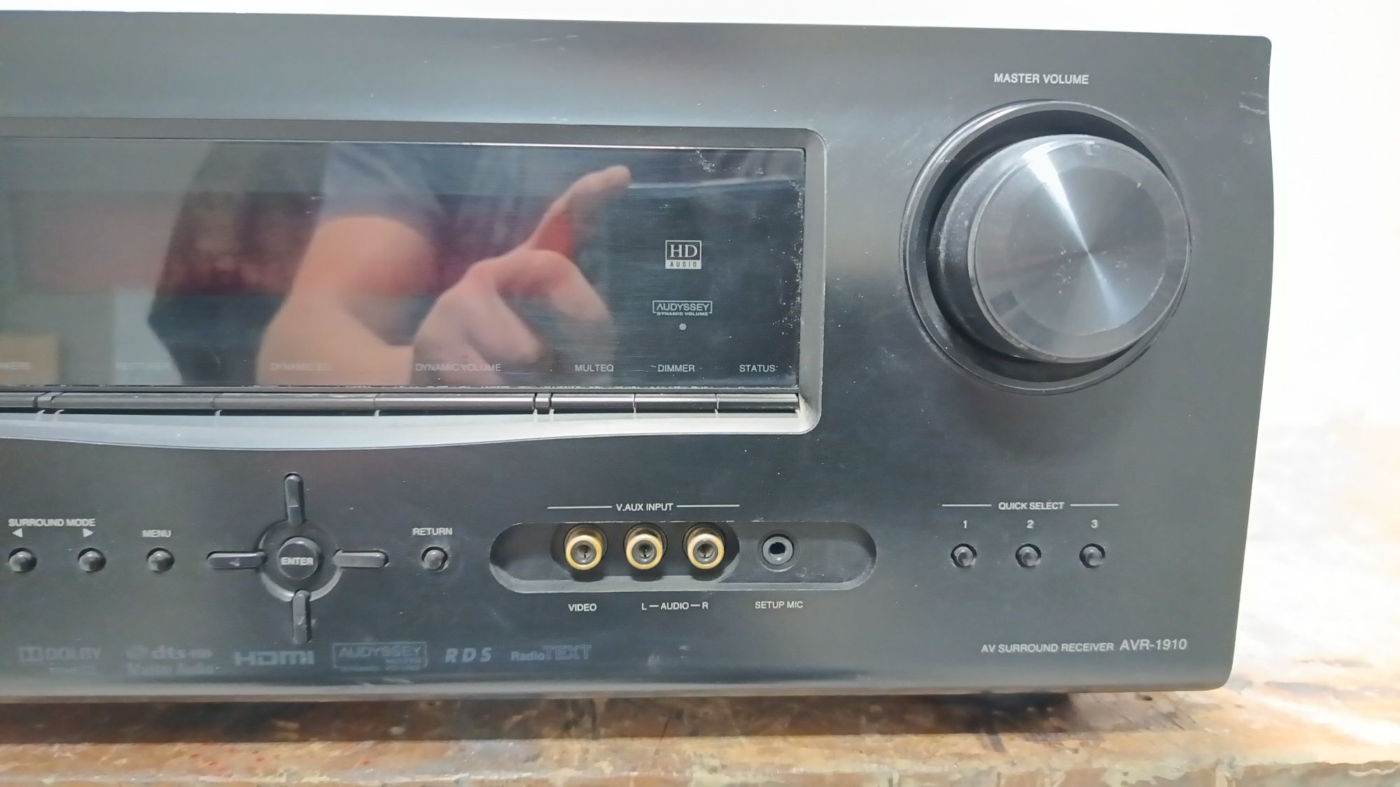 Amplituner Demon model AVR-1910 uszkodzony