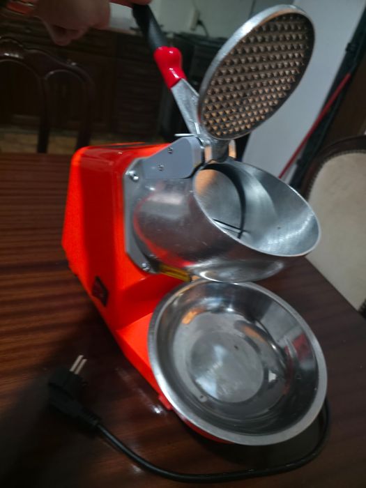 Máquina de triturar gelo